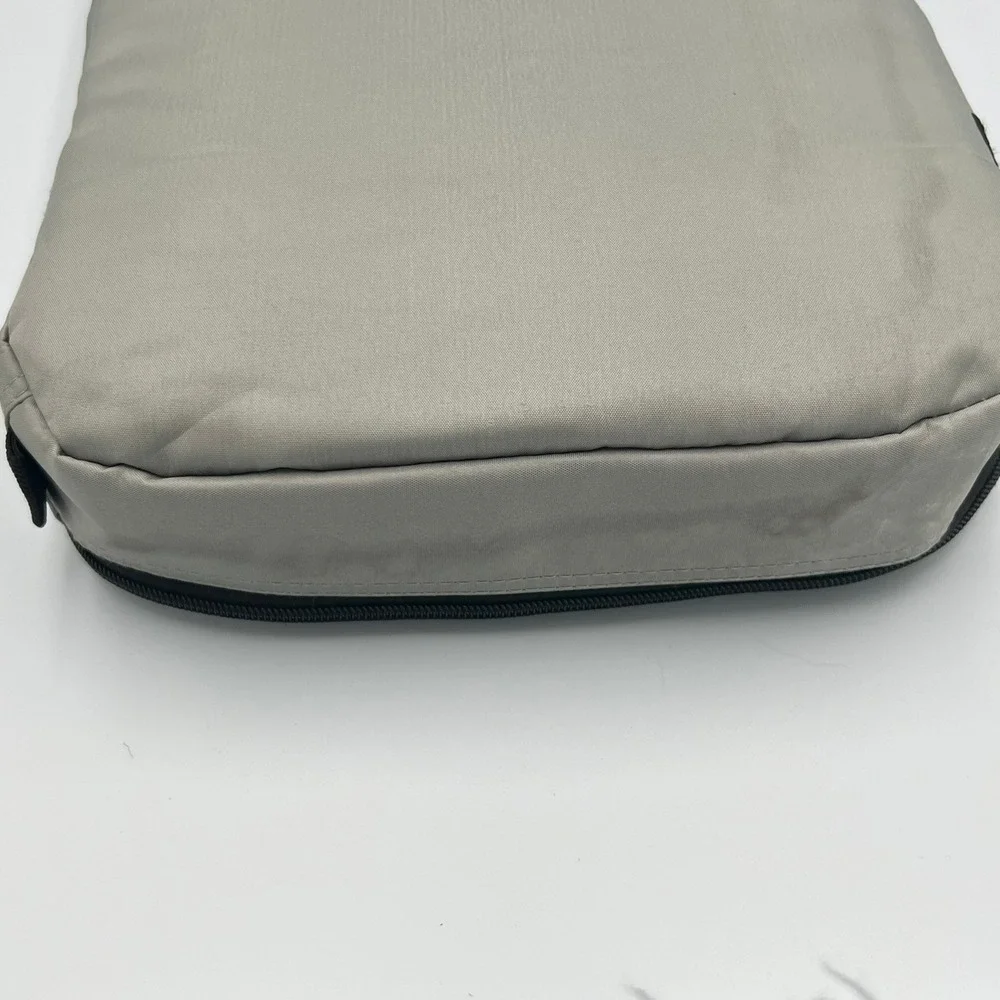 Anchor Hocking Baking Dish with Insulated Tote Unisex 3Qt Gray Good Casserole